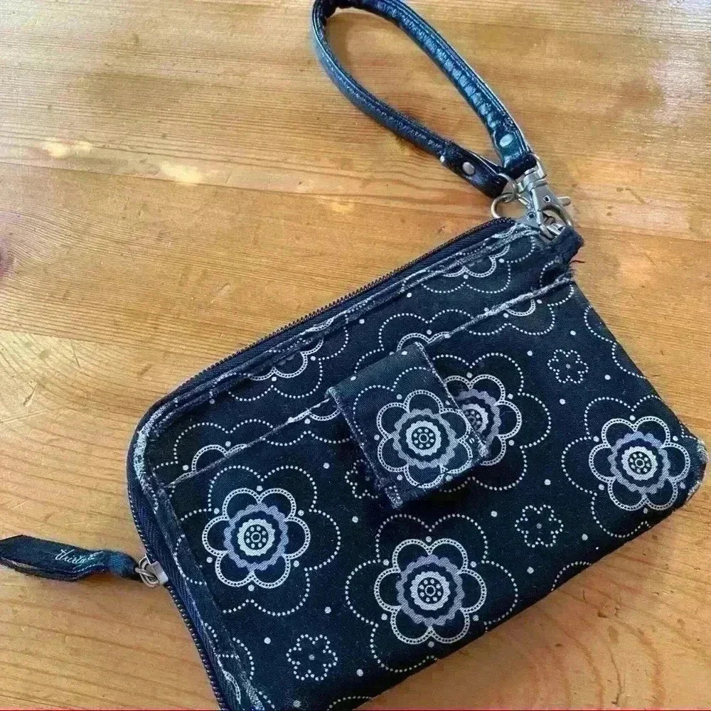 Thirty-one wristlet